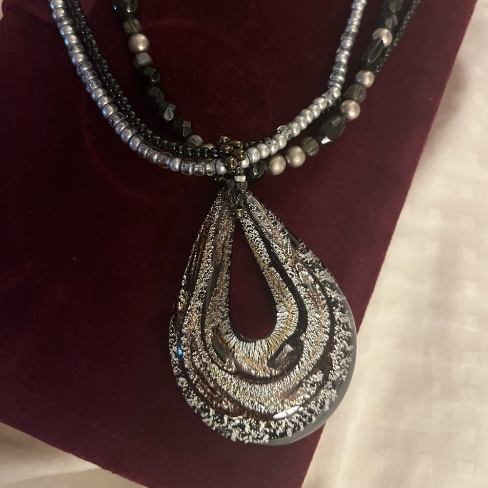 open teardrop glass pendant. Pendant only.